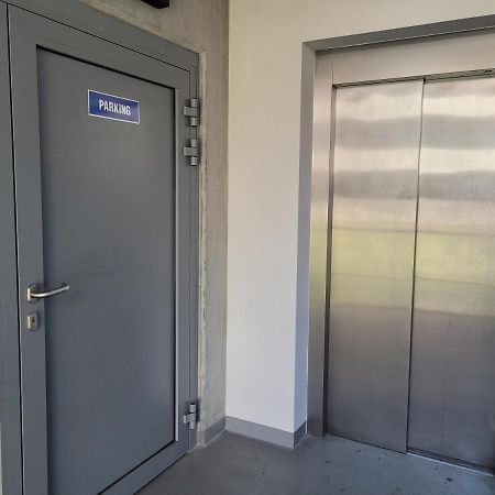 Apartament Gliwice Centrum Dunikowskiego Z Garazem Luaran gambar