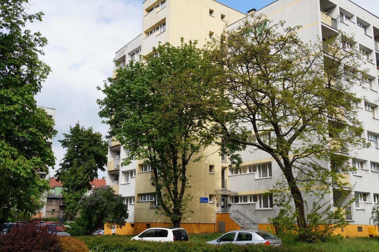 Apartament Gliwice Centrum Dunikowskiego Z Garazem Luaran gambar