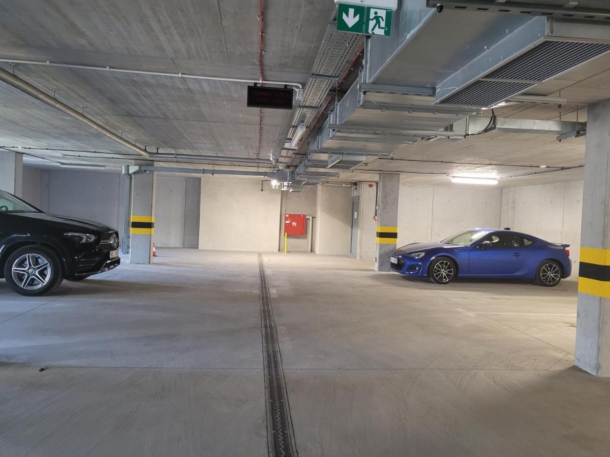 Apartament Gliwice Centrum Dunikowskiego Z Garazem Luaran gambar